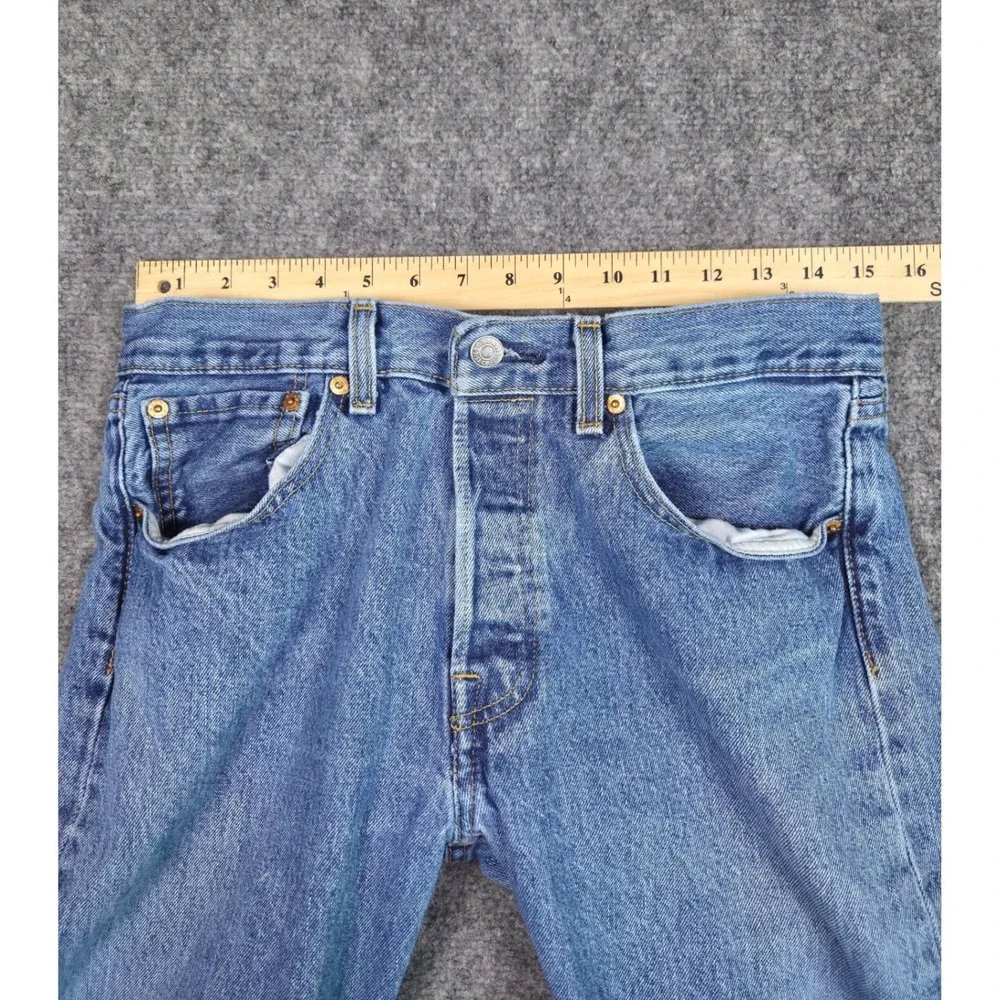 Levi's 501 Original Fit Jeans Mens 31x30 Blue Medium Wash Straight Leg Denim